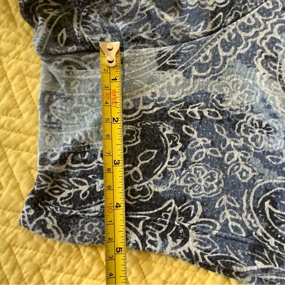 Women’s 2 piece Pajama Set - Picture 5 of 5